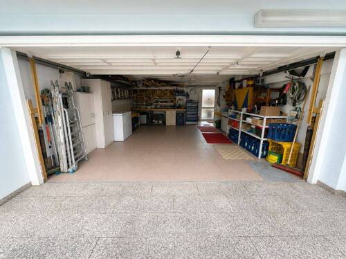 Garage - 