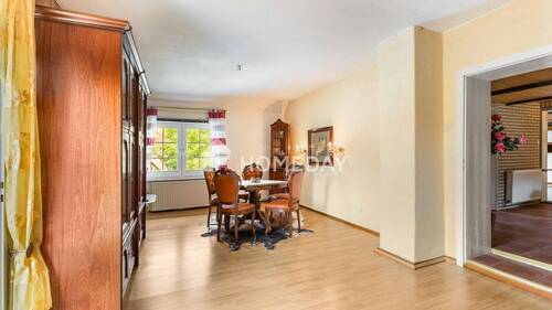 1. OG Wohnzimmer 1 - 