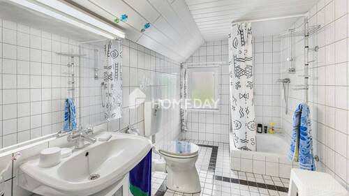 1. OG Badezimmer 1 - 