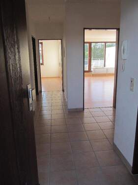 Flur - Etagenwohnung mit 70,00 m&sup2; in Twistringen zur Miete