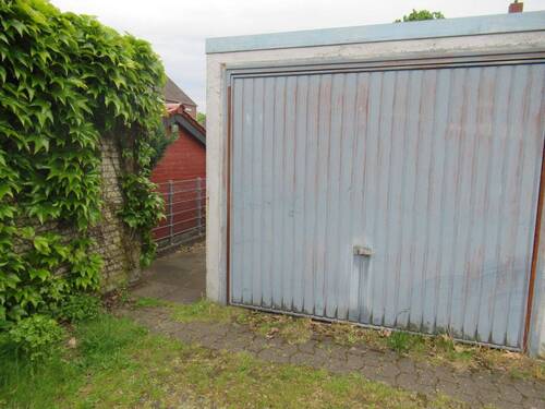 Garage auf dem Garagenhof - 