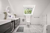 Familienbad mit Wanne - 