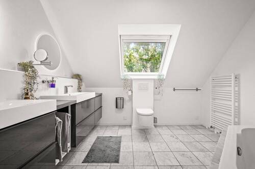 Familienbad mit Wanne - 