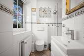 Gäste-Bad mit Dusche - 