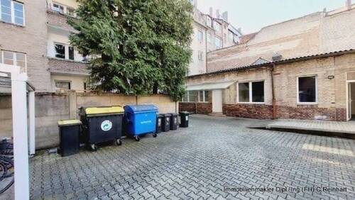 2 Innenhof (3) - 