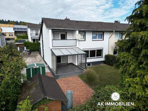 Garten - 4 Zimmer Doppelhaushälfte zum Kaufen in hameln