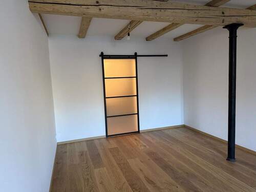 Großes Zimmer EG (zum Bad) - 