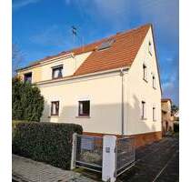 Charmante modernisierte Doppelhaushälfte mit Gartengrundstück und Garage - Frankfurt am Main Nieder-Erlenbach