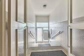 Treppenhaus / Hauseingang - 