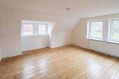 Wohnzimmer - 3 Zimmer Etagenwohnung zum Kaufen in Schleswig