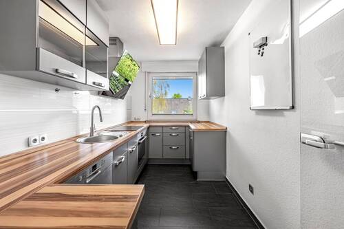 Küche mit Einbauküche - 3 Zimmer Etagenwohnung zum Kaufen in Bochum