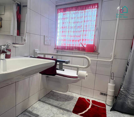 EB Bad WC rollstuhlgerecht - Mehrfamilienhaus, Wohnhaus mit 185,00 m² in Poppenhausen zum Kaufen