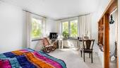 1. OG Schlafzimmer 1 - 