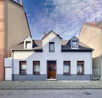 Großzügiges Einfamilienhaus mit 8 Zimmern, Garten und historischem Charme - Gelsenkirchen Neustadt