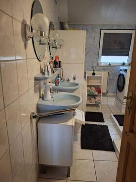 Badezimmer - 4 Zimmer Etagenwohnung zur Miete in Syke