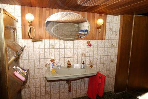 EG Bad alt Waschbecken.jpg - 
