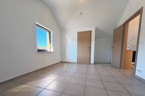 Wohnzimmer - 2 Zimmer Etagenwohnung zur Miete in Solms