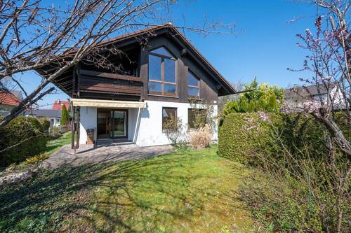 Hausansicht - 6 Zimmer Einfamilienhaus zum Kaufen in Puchheim