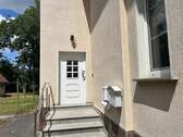 Eingangstür - Etagenwohnung mit 100,00 m² in Braunsbedra zur Miete