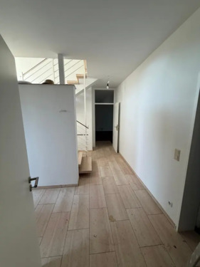 f3bdcd85-75e5-4a66-aa9d-b10c83354d23-1961357354 - 