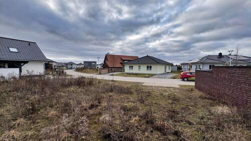 Anliegerstraße - Grundstück in Waren zum Kaufen
