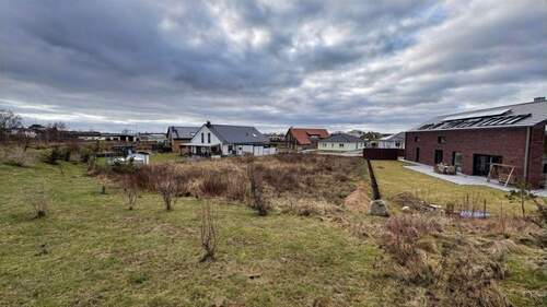 Blick Richtung Westen/Wohngebiet - 