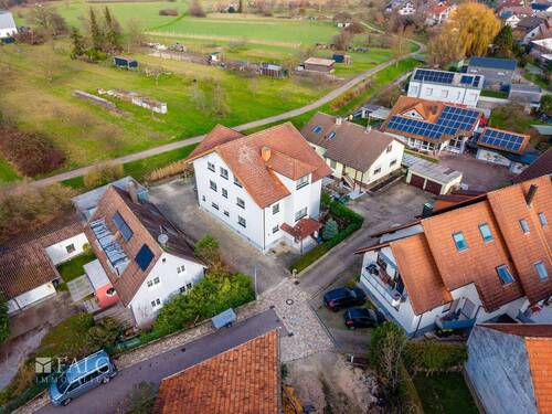 Strassenseite - 