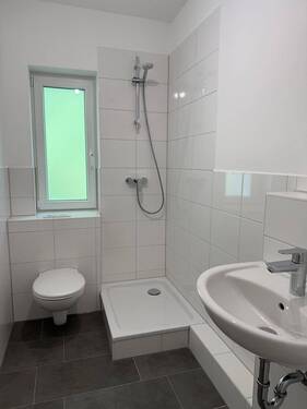 Duschbad mit Fenster - 
