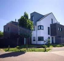 KfW40 PLUS Exklusives Werte Investment: Neuwertiges 5 Familienhaus in Toplage von Lingen-Laxten, 390m² Wfl. , Wärmepumpe, PV - Lingen (Ems)