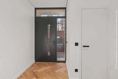 Eingangsbereich Erdgeschoss - Einfamilienhaus mit 449,20 m² in Bremen zum Kaufen