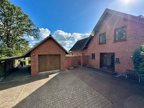 Großes Zuhause - 7 Zimmer Einfamilienhaus zum Kaufen in Salzhausen