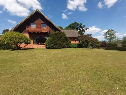 mit Weitblick - 7 Zimmer Einfamilienhaus in Salzhausen