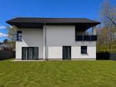 Hausansicht Gartenseite - Mehr Raum. Mehr Ruhe. Weniger Nebenkosten - EFH Baujahr 2021 nahe Berlin mit 615 m² Grundstück