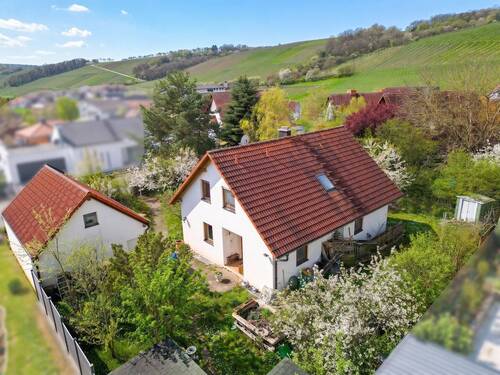 Außenaufnahme - 5 Zimmer Mehrfamilienhaus, Wohnhaus in Eisenheim