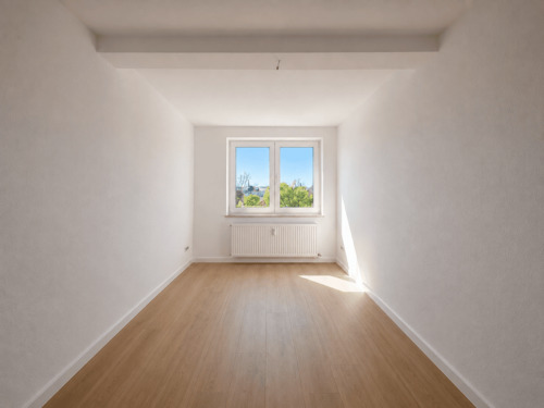 drittes Zimmer (mit Boden) - 4 Zimmer Etagenwohnung in Chemnitz