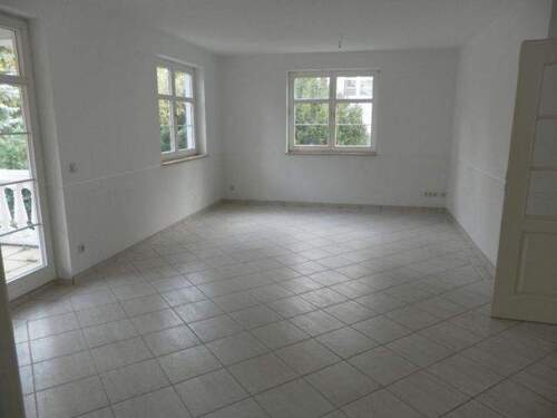 Wohnzimmer - 3 Zimmer Etagenwohnung zur Miete in Augustusburg