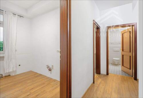 Kind / ehem. Küche / Flur IST - 