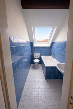 Badezimmer - Einfamilienhaus in Düsseldorf zur Miete