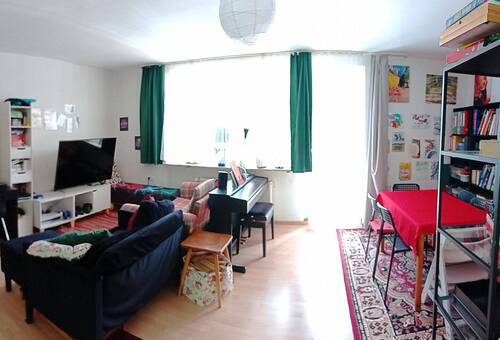 Wohnzimmer 1.jpg - Großzügige 5 Zimmer Familienwohnung in Bad Tölz, hell und gut geschnitten