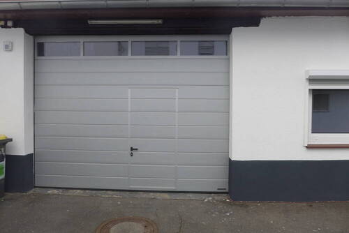 8. Garage mit Personentür - 