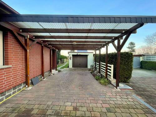 Garage und Carport - 