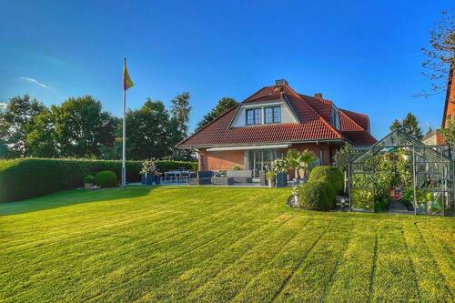 Gewächshaus - 3 Zimmer Doppelhaushälfte zum Kaufen in Rellingen