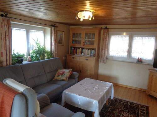 Das Wohnzimmer - 5 Zimmer Einfamilienhaus zum Kaufen in Wertheim-Reicholzheim