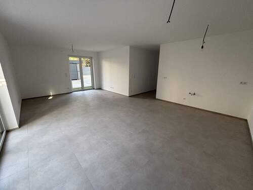 Bild 1 - Mit Garten und 2 Stellplätzen! hochwertige 3-Zimmer Mietwohnung in zentraler Lage von Rheine!