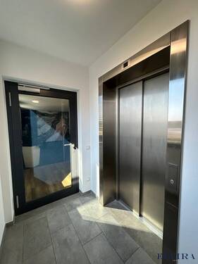 Zugang zum Office rechts - 