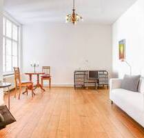 Courtyard Mood - Gepflegte Altbauwohnung mit angenehmem Ambiente in Hinterhoflage nahe Lietzensee - Berlin Charlottenburg