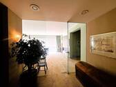 Foyer - 