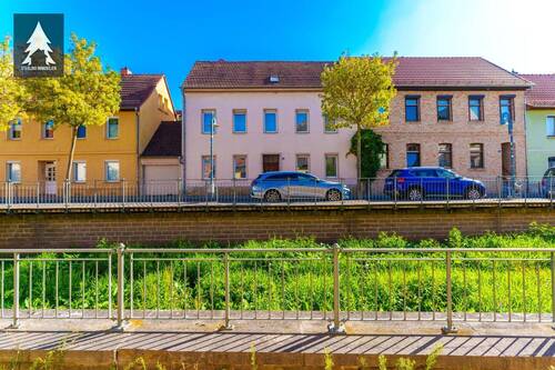 Haus Straßenseite - Reihenmittelhaus mit 200,00 m&sup2; in Sangerhausen zum Kaufen