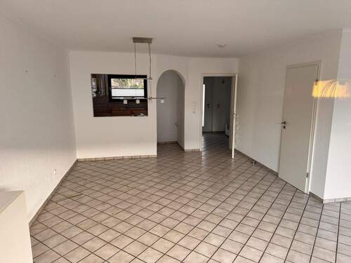 Wohnzimmer - 5 Zimmer Reihenmittelhaus in Düsseldorf