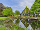 Titelbild - Stilvolles Landhaus auf traumhaftem 1.800 m² Gartengrundstück